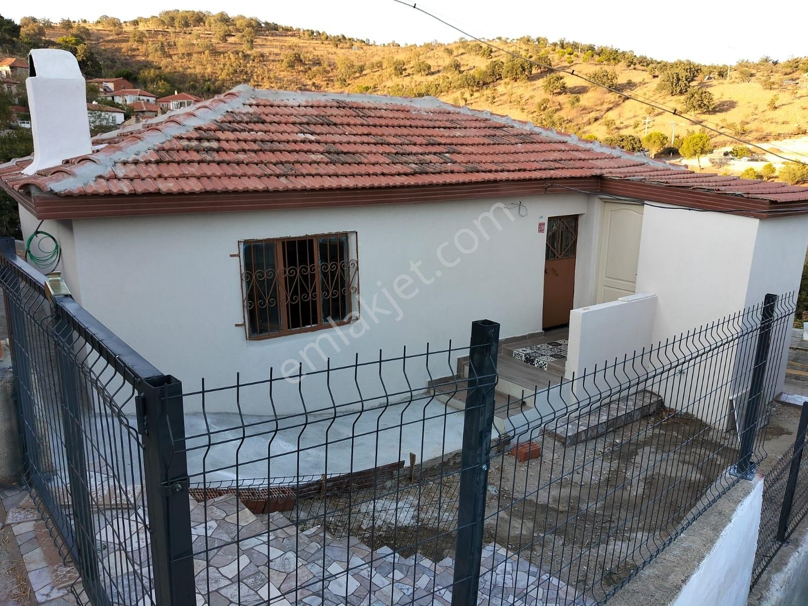 Gömeç Kubaşlar Köyünde İçi Yenilenmiş Geniş Bahçeli Müstakil Ev - Görsel 18