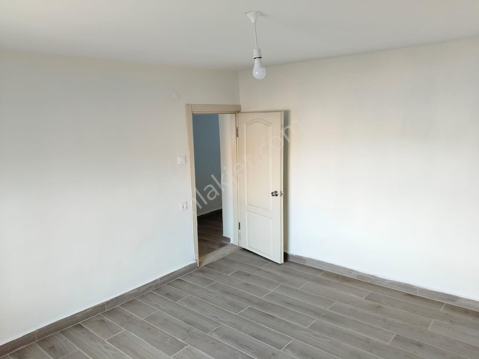 Gömeç Kubaşlar Köyünde İçi Yenilenmiş Geniş Bahçeli Müstakil Ev - Görsel 6