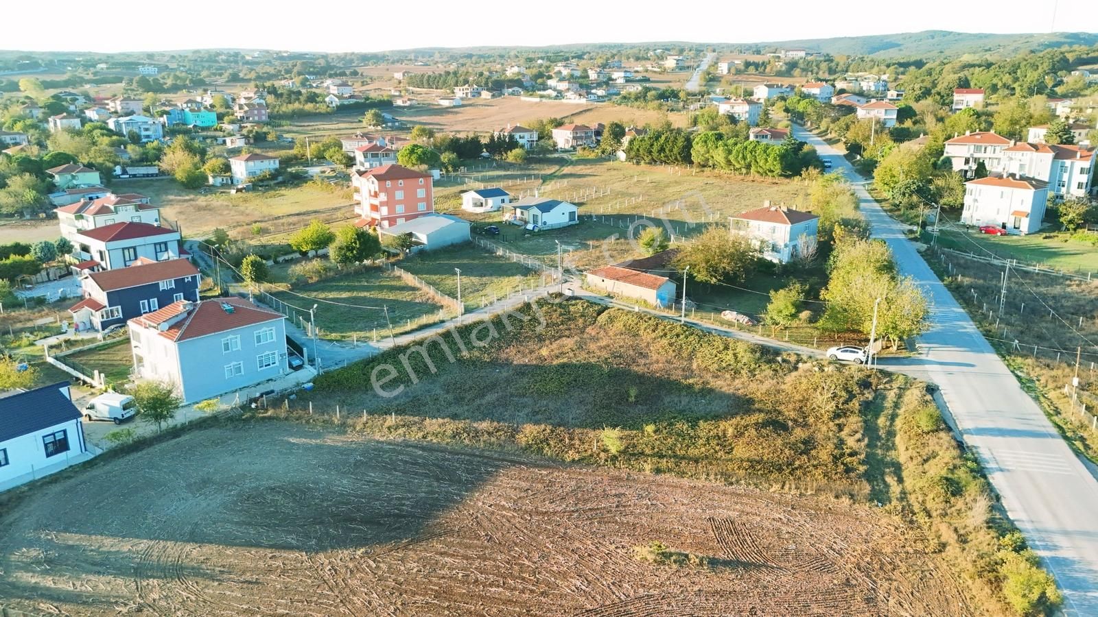 Yuşa'dan İhsaniye'de Cadde Cephe Daire Takaslı 692m2 Arsa - Görsel 5