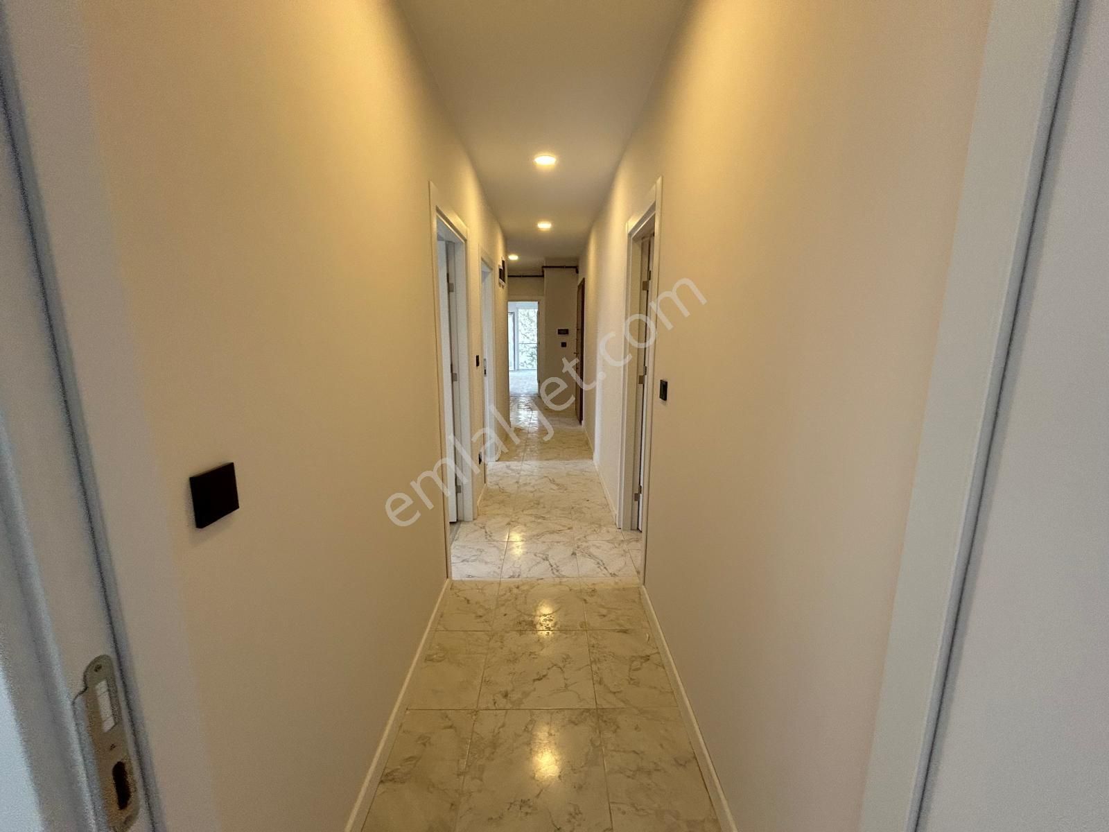 Utkudan Bostancıda Balkonlu Ebeveynli Sıfır Binada Satılık 3+1 - Görsel 12