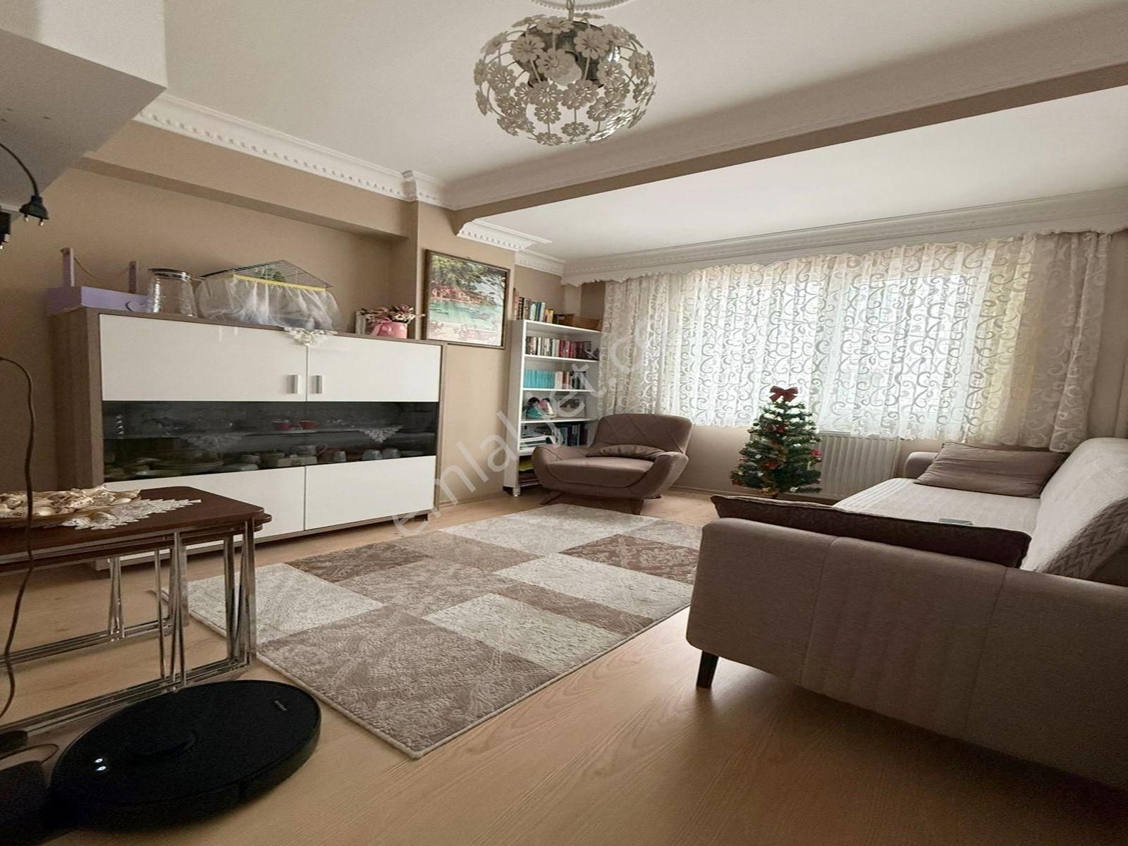 Esenyurt Mehterçeşme Satılık 3+1 Çift Balkonlu Geniş Ferah Daire