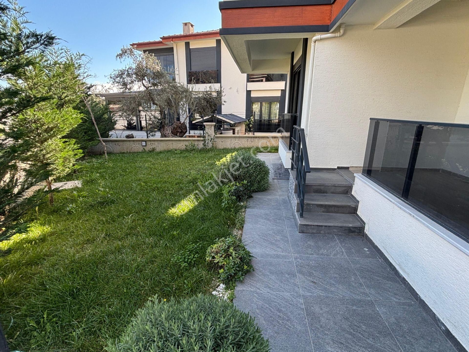Yiğit'ten Güre'de Bahçe Kullanımı Geniş 6+1 Tam Müstakil Villa - Görsel 34