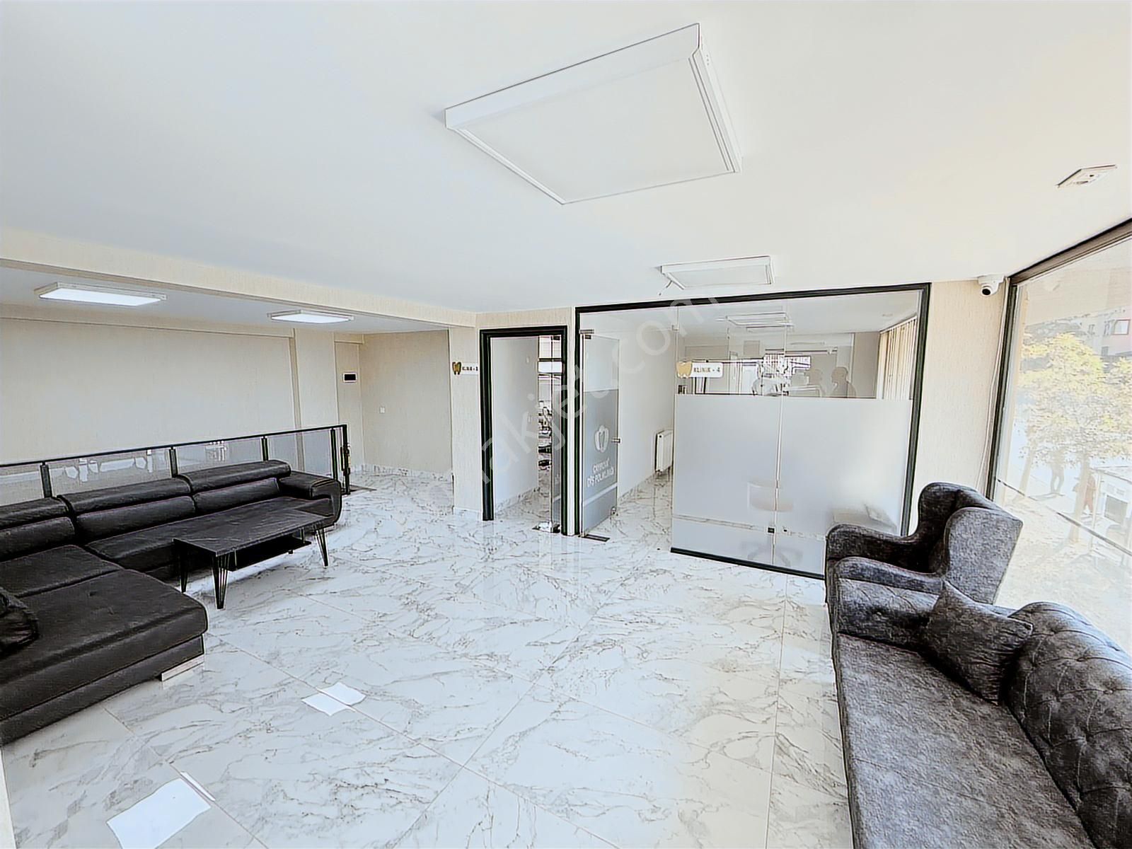 Kocaeli Çayırova Bosna Caddesi Üzerinde Satılık 500m2 İşyeri