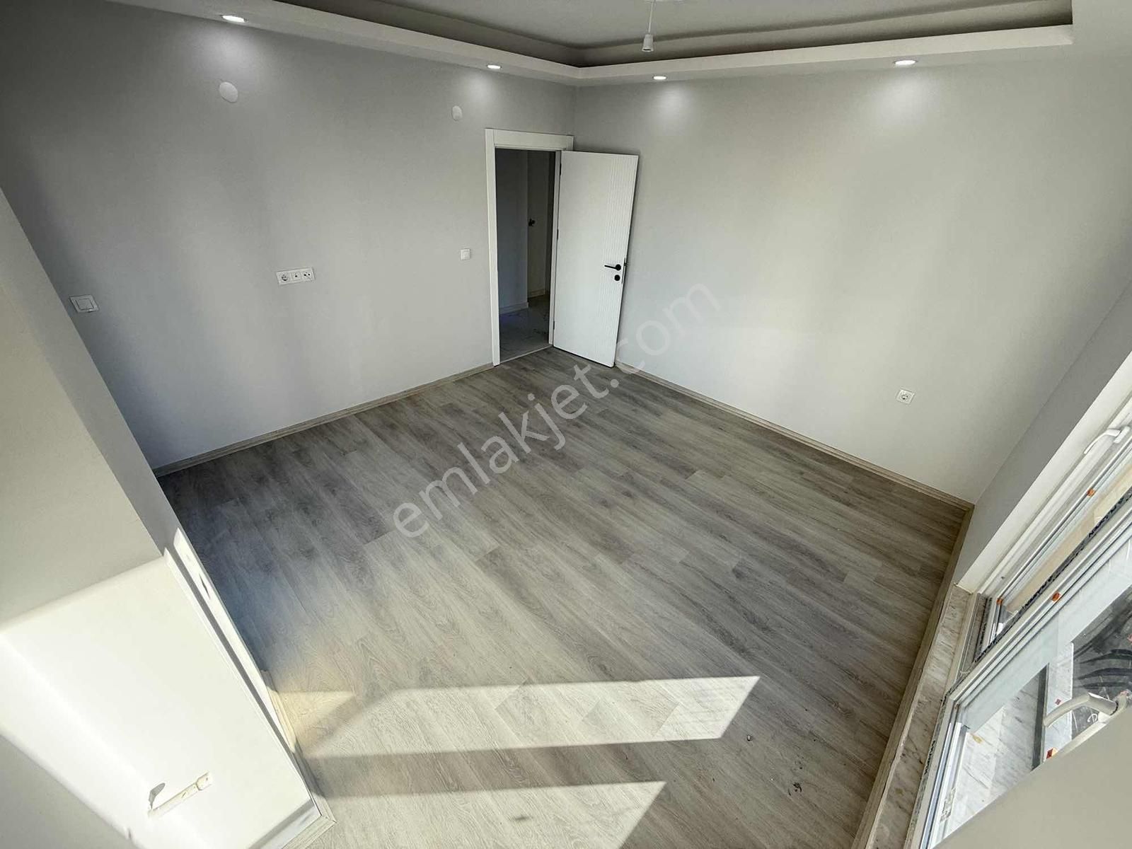 Gazi Mah Tramwaya Yakın Konumda Sıfır Satılık 2+1 - Görsel 4