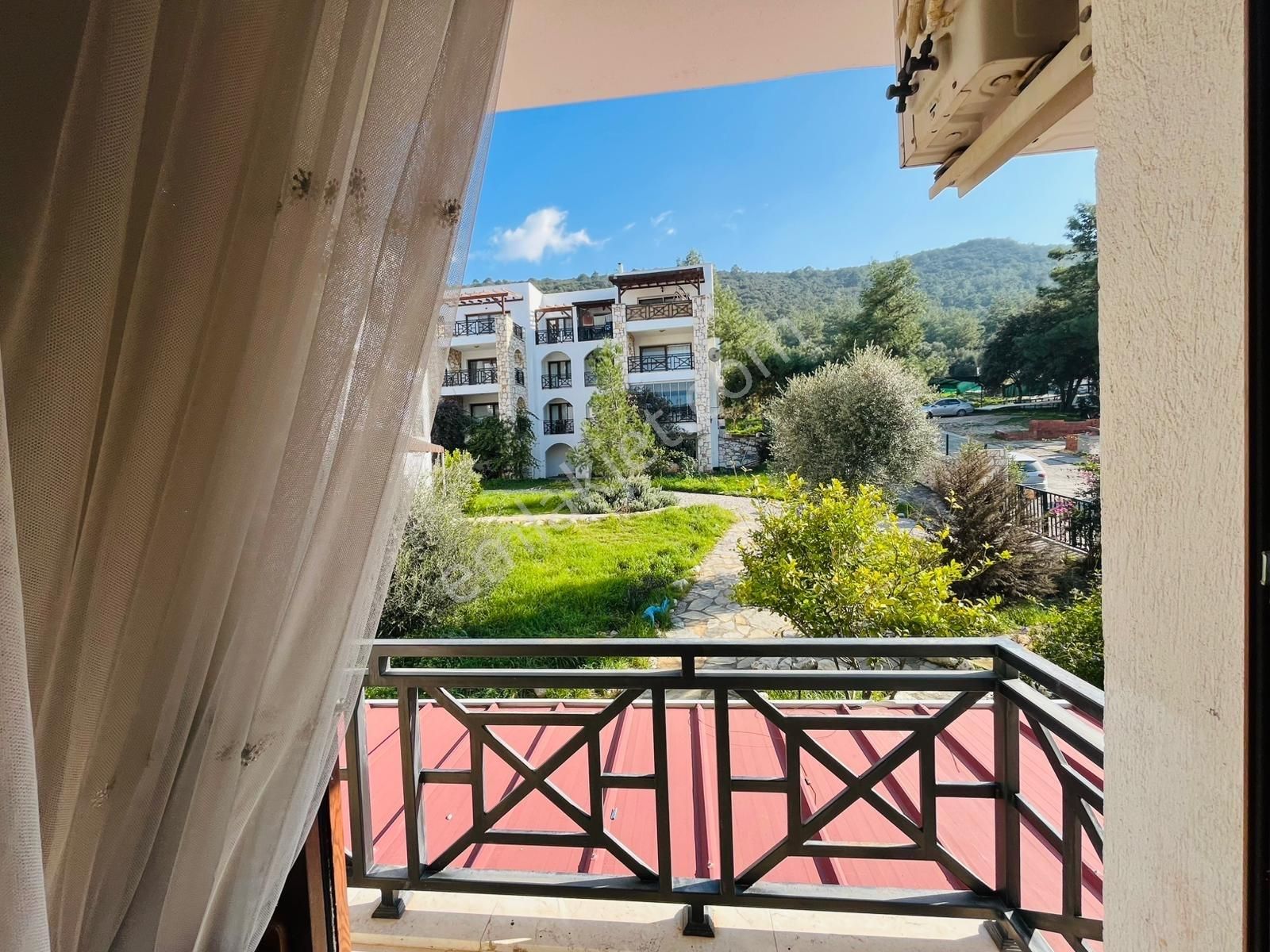 Akbükte 3+1 Arakat Çift Wc Banyolu Daire - Görsel 4