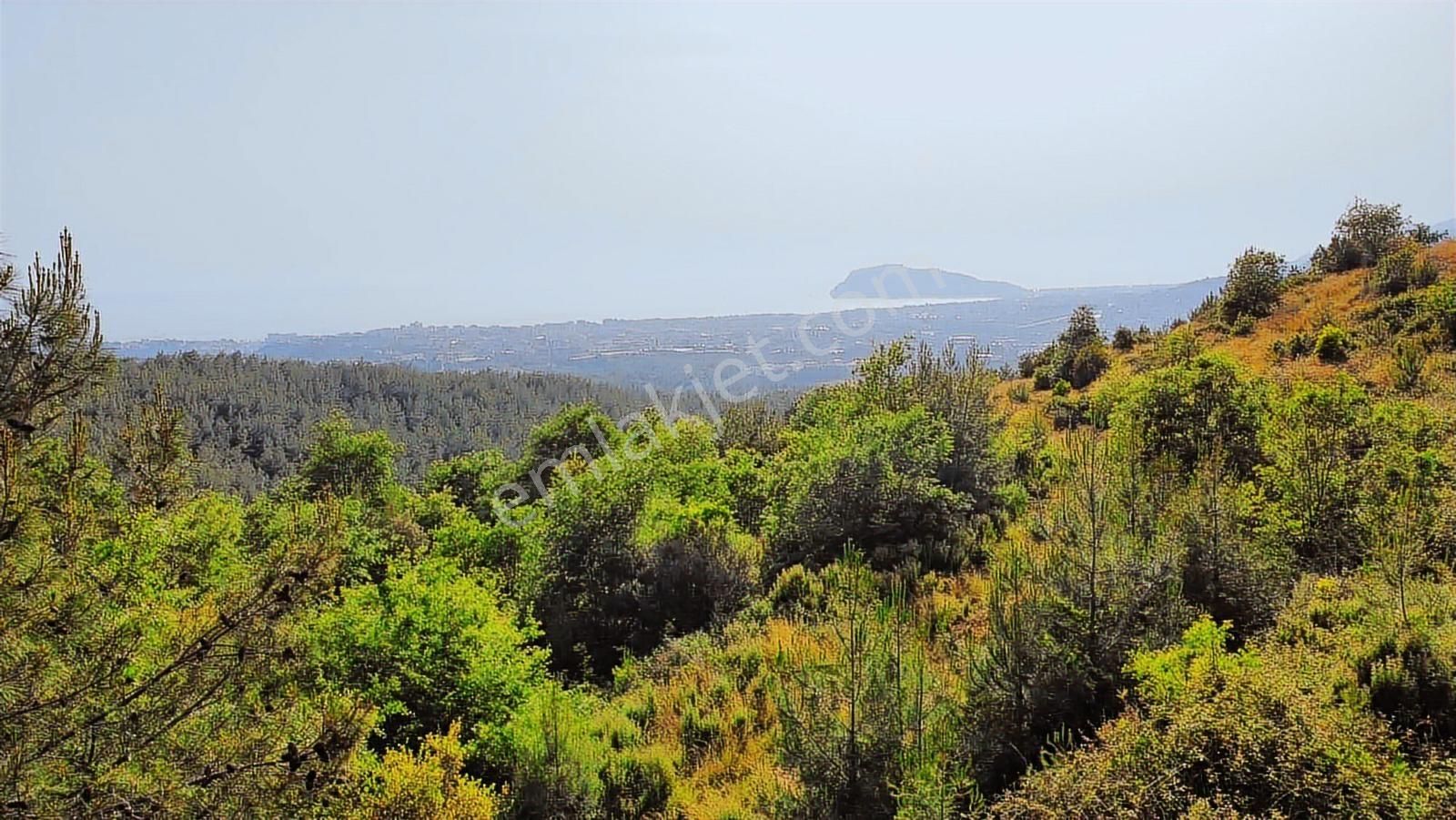 Kızılcaşehir'de Önü Kapanmaz Deniz, Kale Manzaralı Satılık Tarla