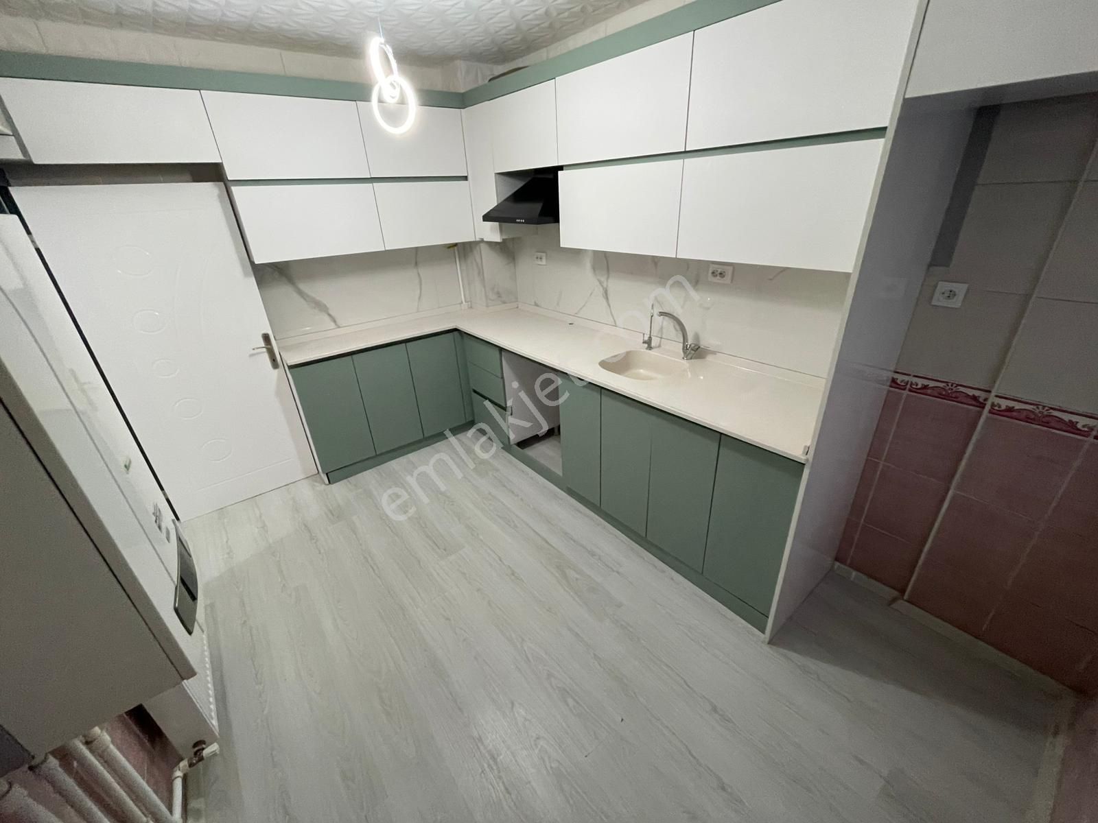 Atatürk Mahallesi'nde 3+1 Yapılı Kupon Satılık Daire - Görsel 3