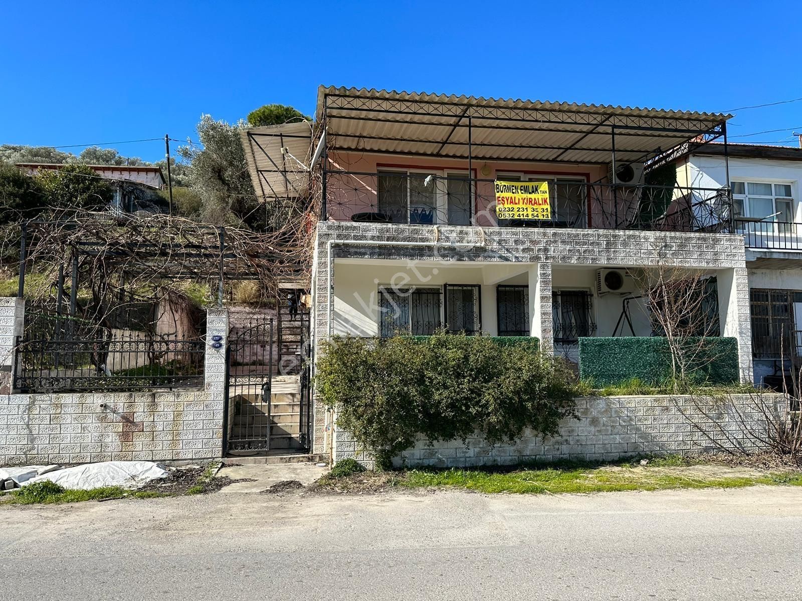 Bürmen'den Balıklıova'da Denize Çok Yakın 560 M2 Arsa İçinde