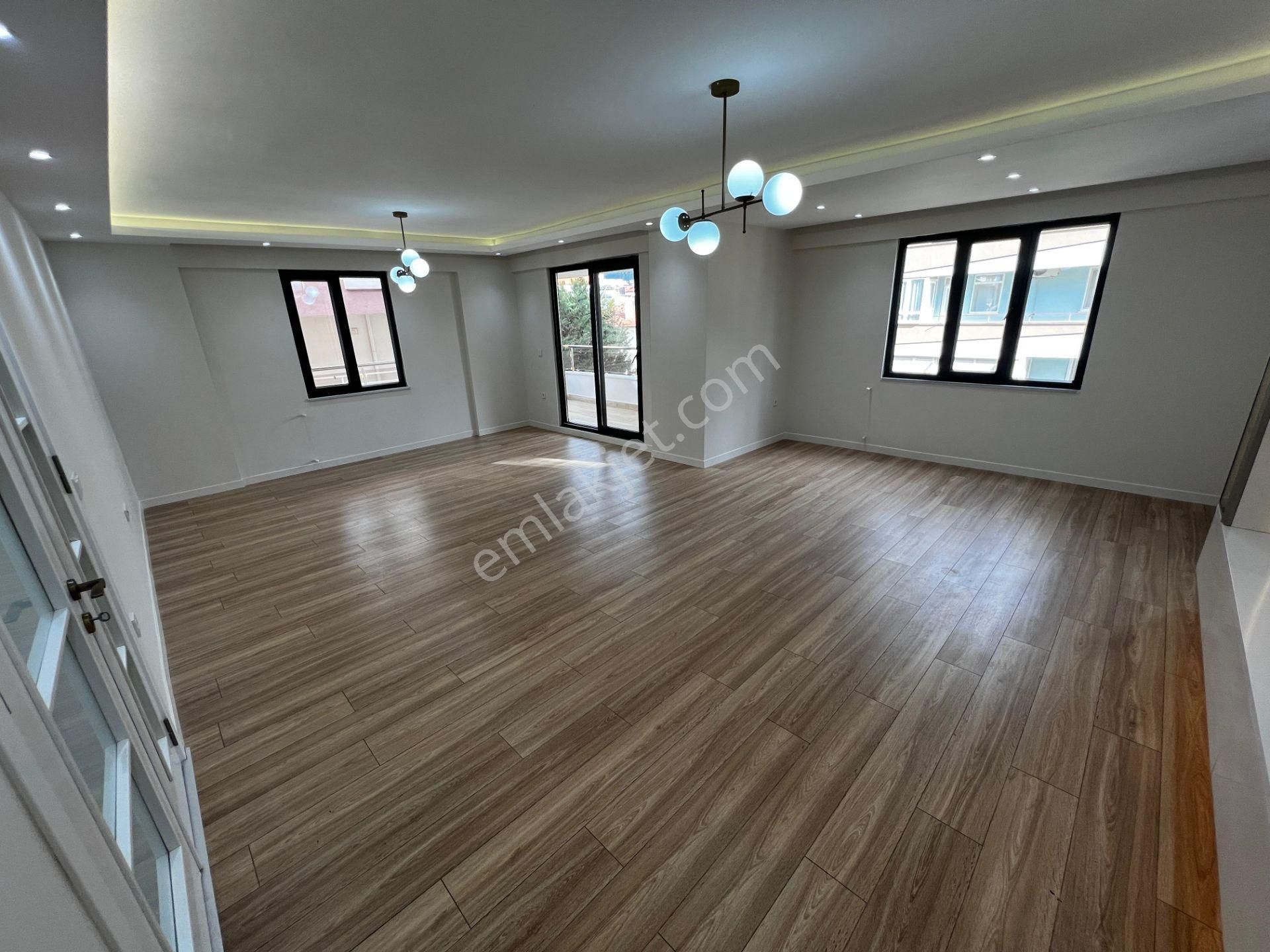 Yiğit'ten Akçay Sarıkızda 3+1 Geniş Metrekare Öncephe Lüks Daire - Görsel 7