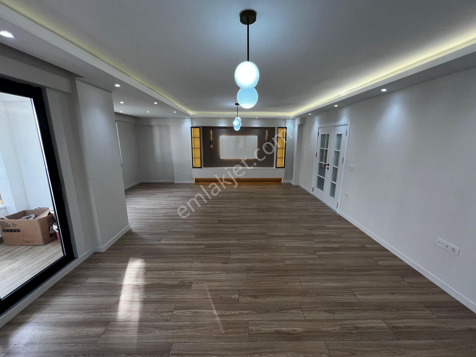 Yiğit'ten Akçay Sarıkızda 3+1 Geniş Metrekare Öncephe Lüks Daire - Görsel 9