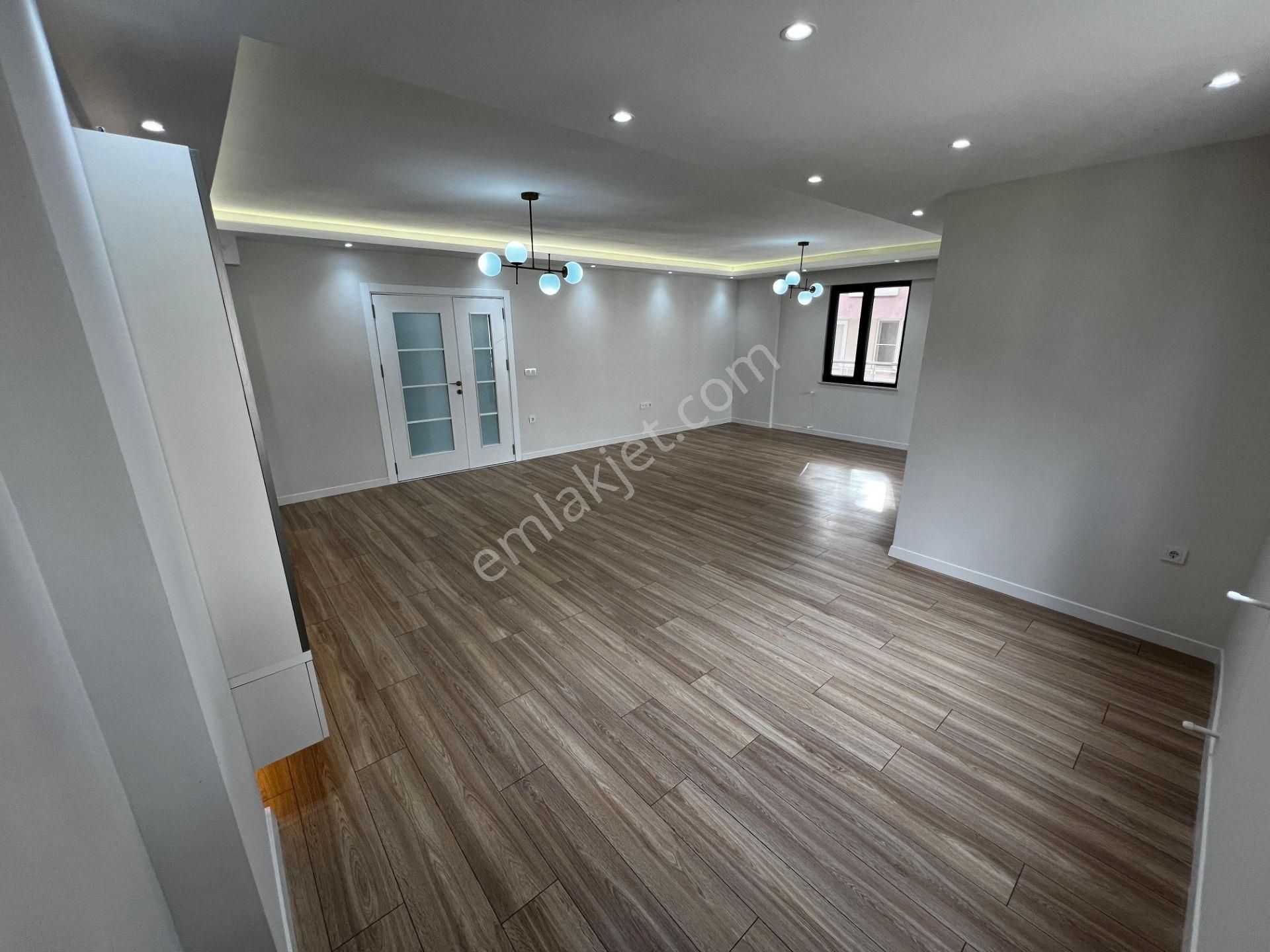 Yiğit'ten Akçay Sarıkızda 3+1 Geniş Metrekare Öncephe Lüks Daire - Görsel 8