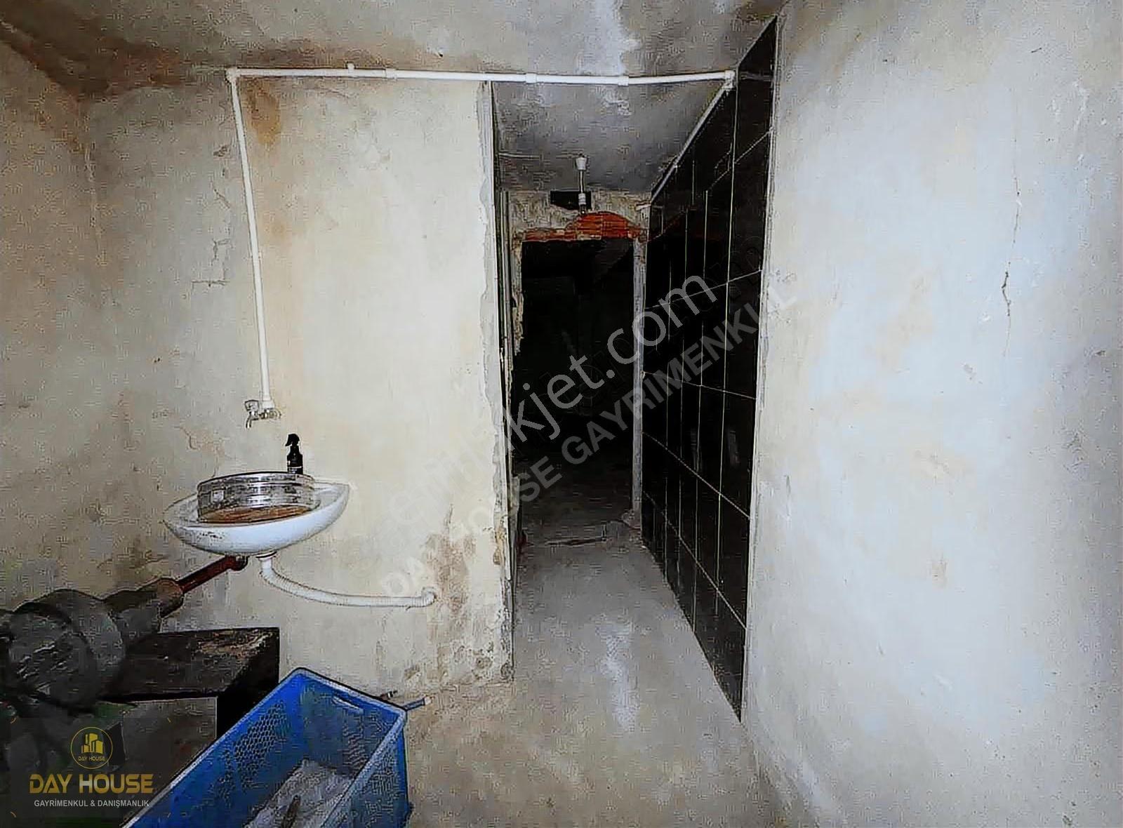Day House'dan 160 M2 Düz Giriş Dükkan - Görsel 27