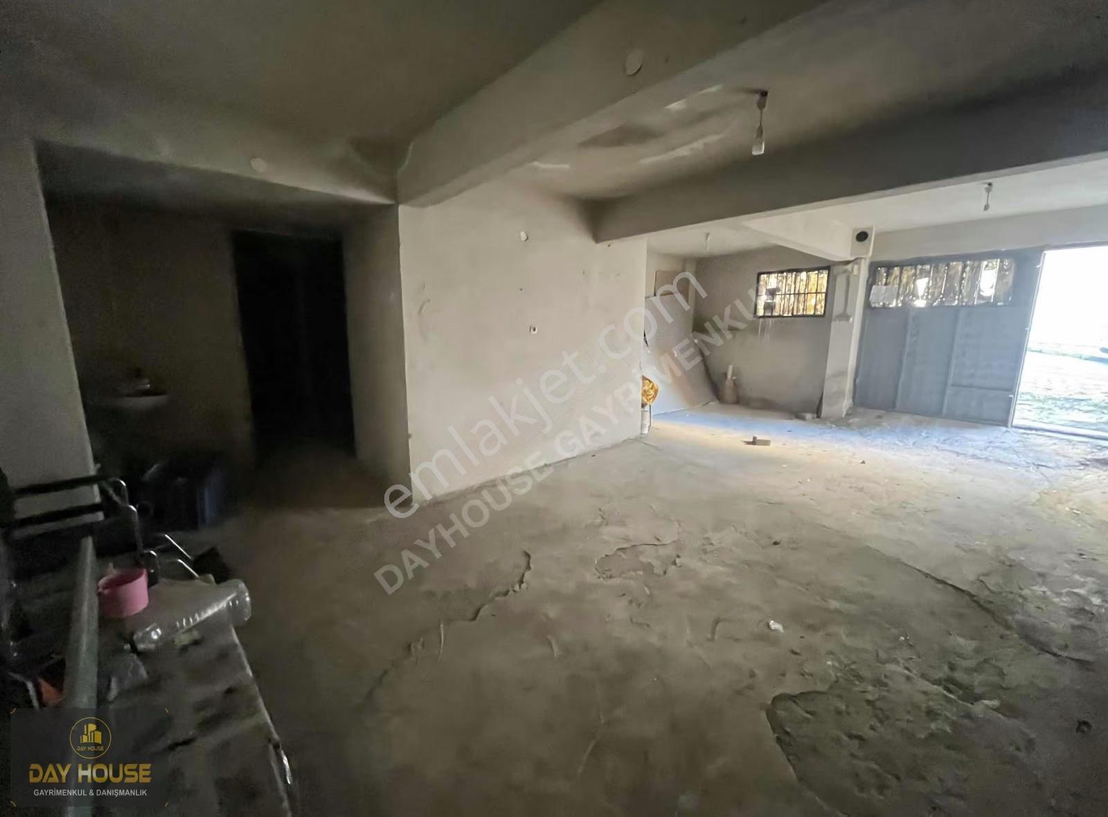 Day House'dan 160 M2 Düz Giriş Dükkan - Görsel 10