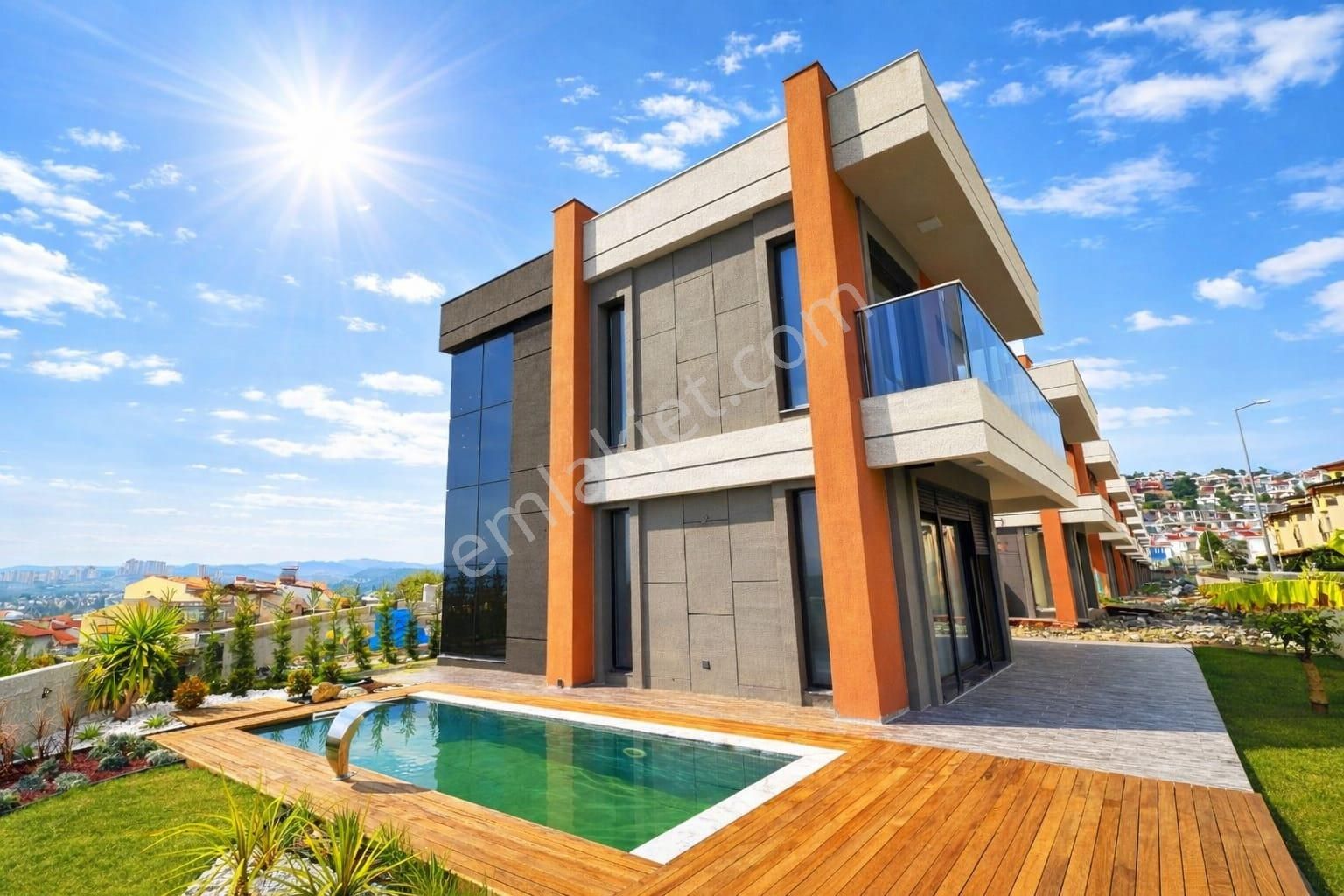 Kuşadası Karaova Da Avm Yakını Özel Havuzlu, 4+1 Kaçırılmayacak Fırsat Tek Müstakil Villa