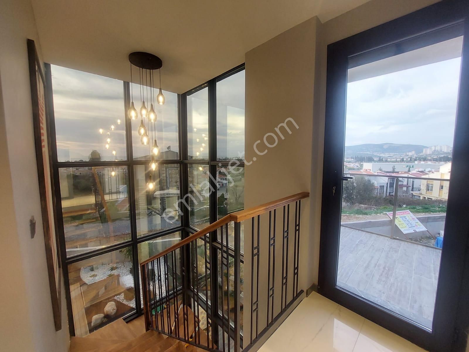 Kuşadası Karaova Da Avm Yakını Özel Havuzlu, 4+1 Kaçırılmayacak Fırsat Tek Müstakil Villa - Görsel 11