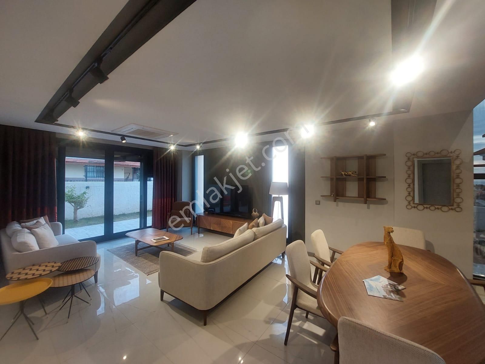 Kuşadası Karaova Da Avm Yakını Özel Havuzlu, 4+1 Kaçırılmayacak Fırsat Tek Müstakil Villa - Görsel 8