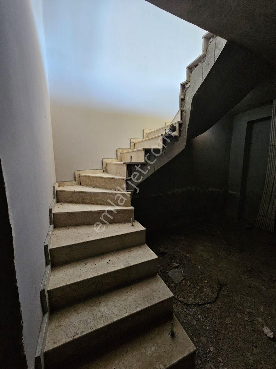 A K Mutludan Baraj Mahallesinde Ana Cadde Üzerin3 Katlı Dükkan - Görsel 15