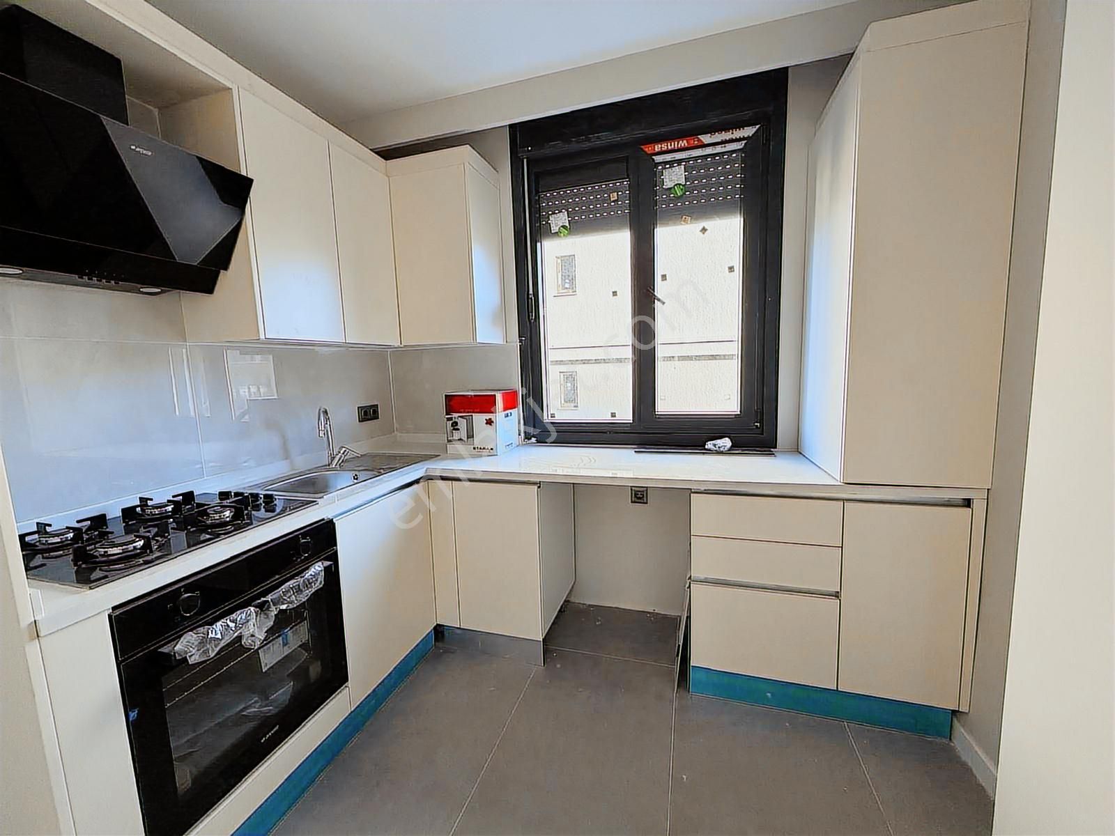 Utkudan Suadiye Eminalipaşa Cad. Üzerinde Sıfır Satılık 2+1daire - Görsel 3