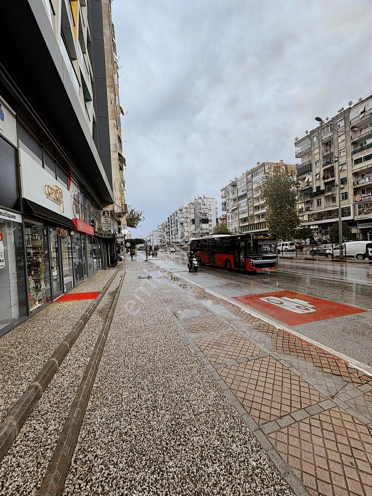 A K Mutludan 100.yıl Bulvarı Üzerinde 3 Katlı Lüx Kiralık Dükkan - Görsel 2