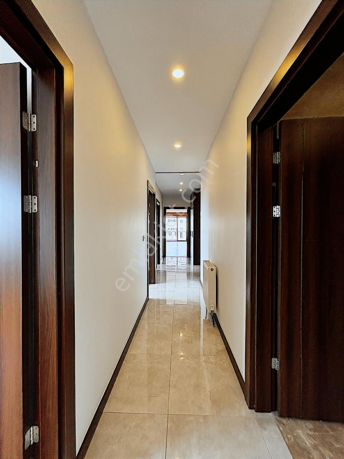 Turyap'tan Caddebostan'da Kullanışlı Ferah Emsalsiz Geniş 3+1 - Görsel 10