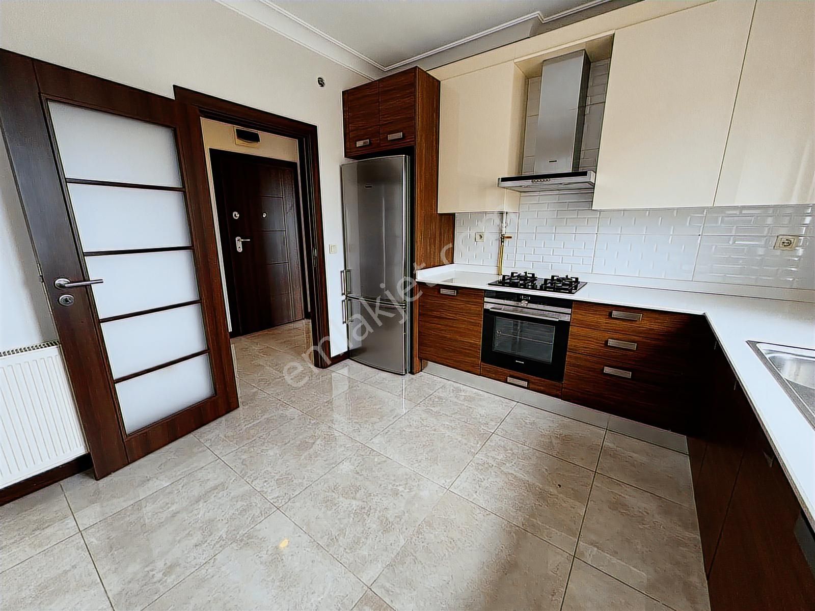 Turyap'tan Caddebostan'da Kullanışlı Ferah Emsalsiz Geniş 3+1 - Görsel 10