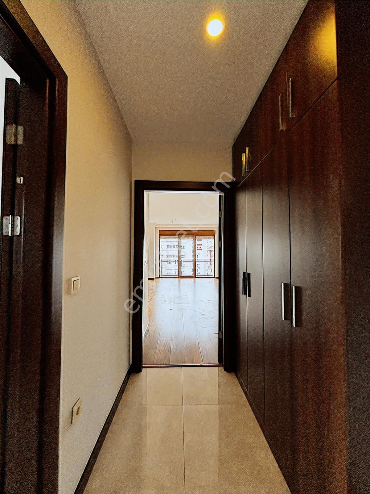 Turyap'tan Caddebostan'da Kullanışlı Ferah Emsalsiz Geniş 3+1 - Görsel 22