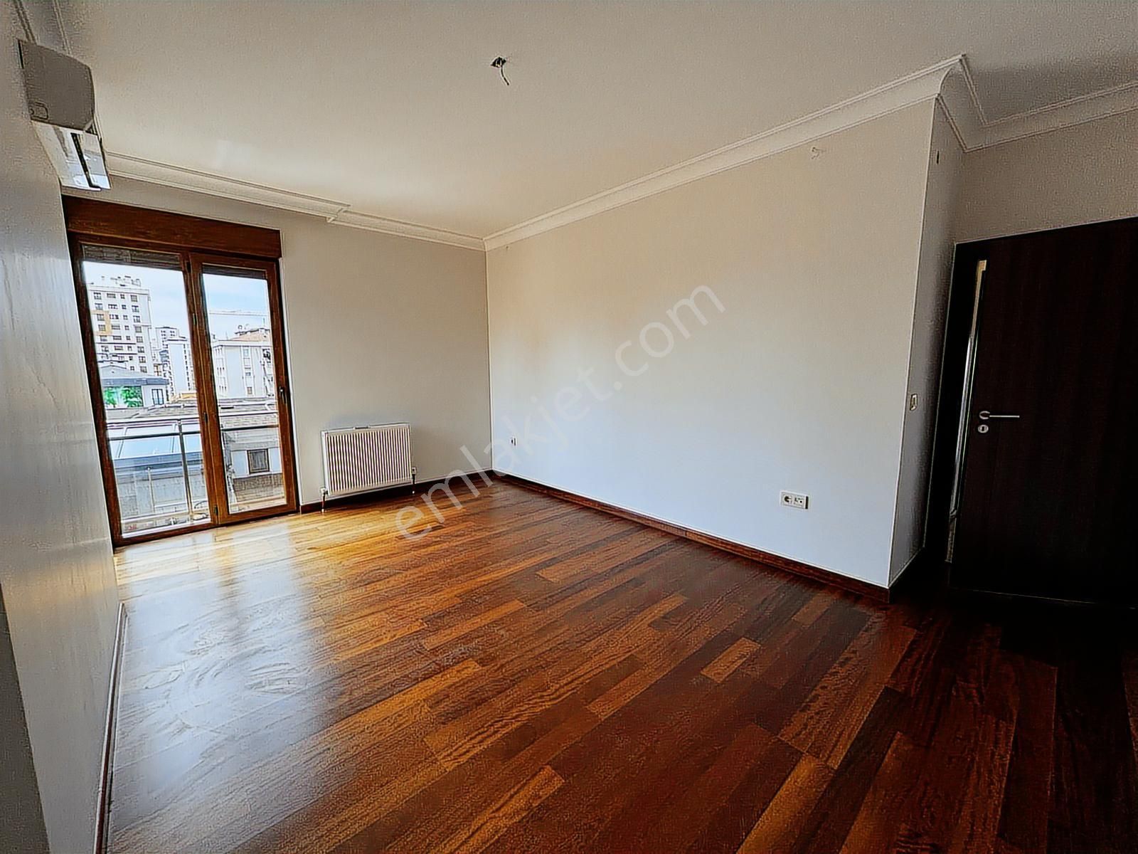 Turyap'tan Caddebostan'da Kullanışlı Ferah Emsalsiz Geniş 3+1 - Görsel 2