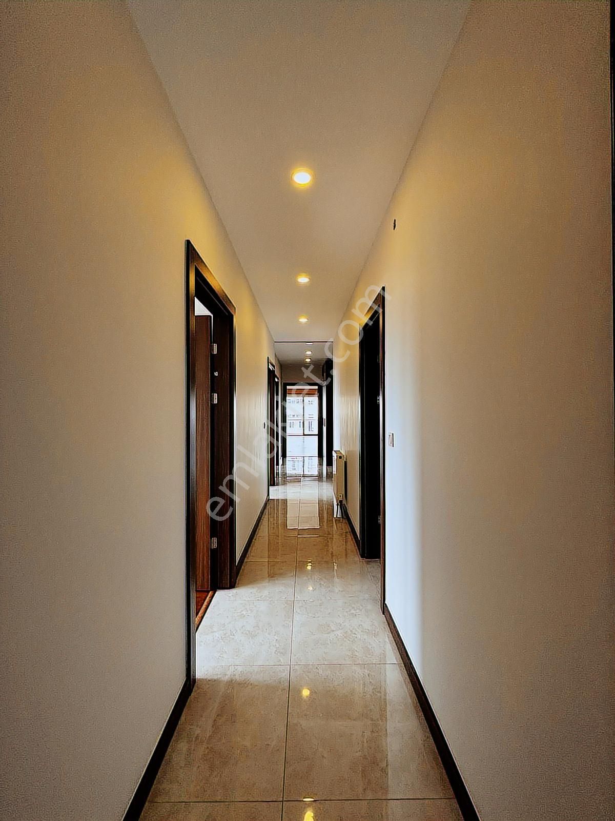 Turyap'tan Caddebostan'da Kullanışlı Ferah Emsalsiz Geniş 3+1 - Görsel 4