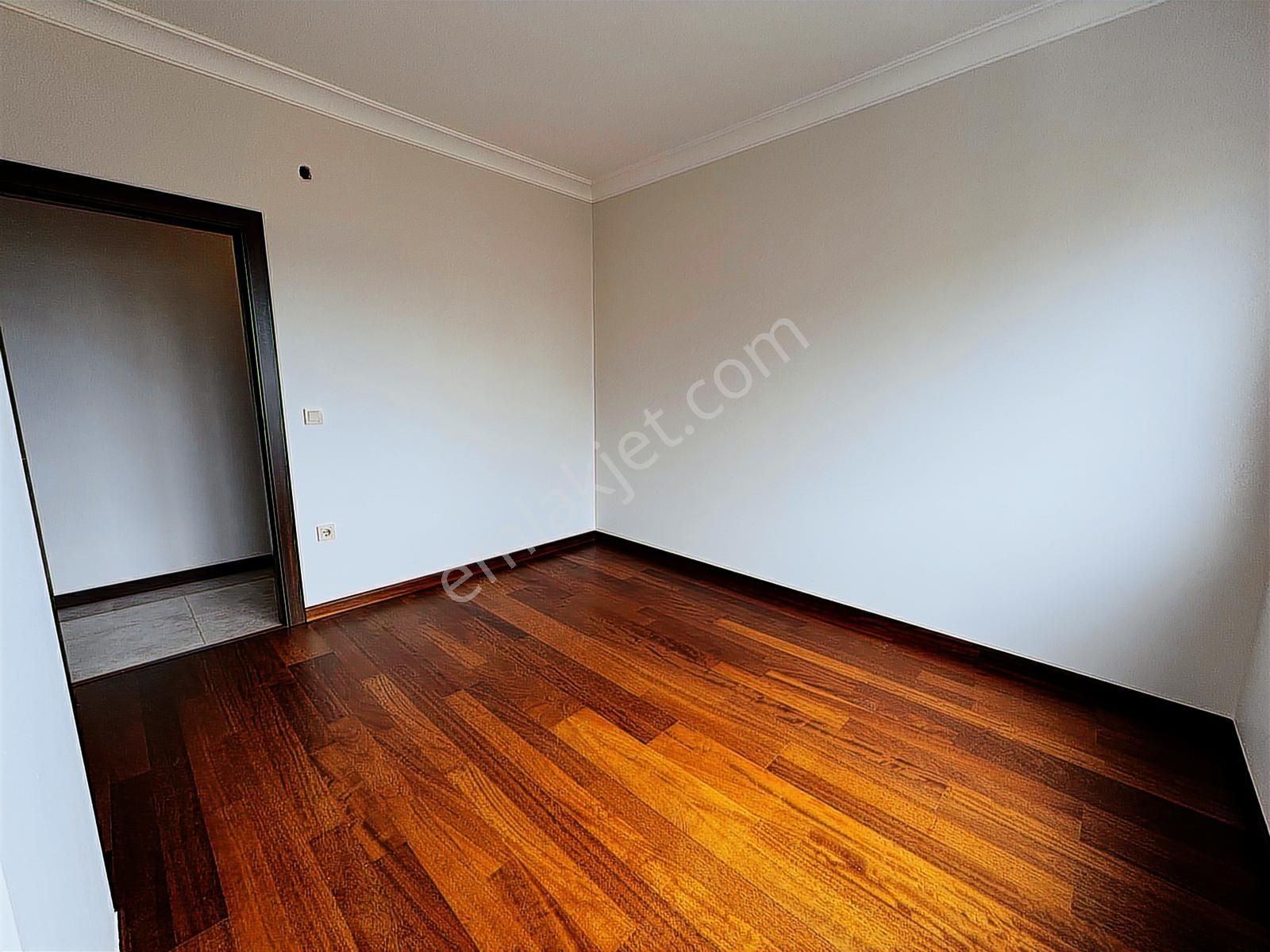 Turyap'tan Caddebostan'da Kullanışlı Ferah Emsalsiz Geniş 3+1 - Görsel 23