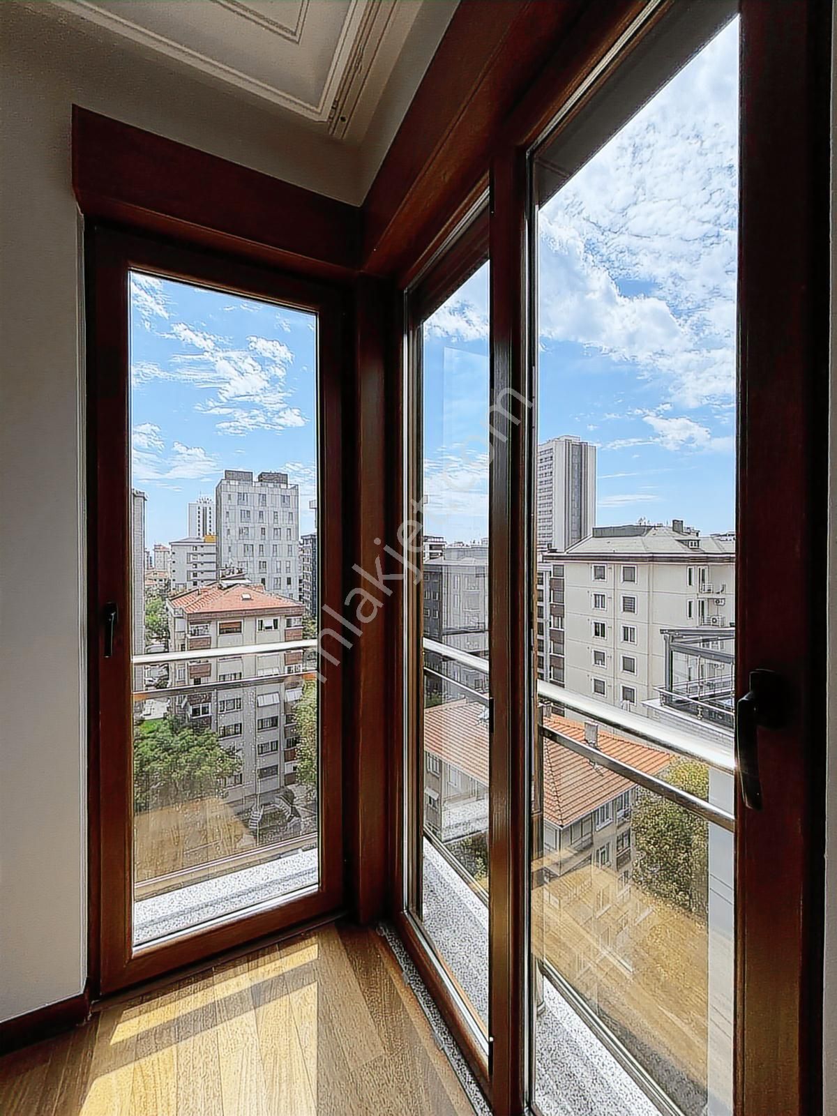 Turyap'tan Caddebostan'da Kullanışlı Ferah Emsalsiz Geniş 3+1 - Görsel 8