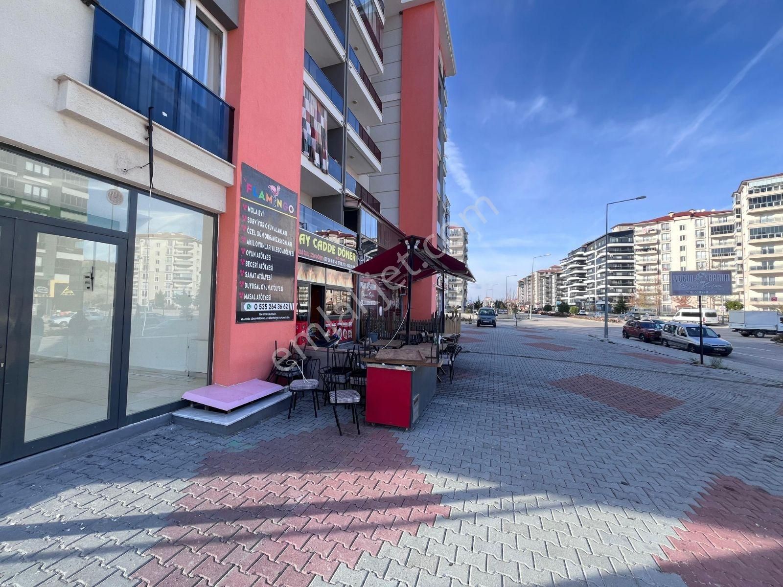 Çünür Mahallesi'nde Devren Kiralık Döner Salonu - Görsel 3