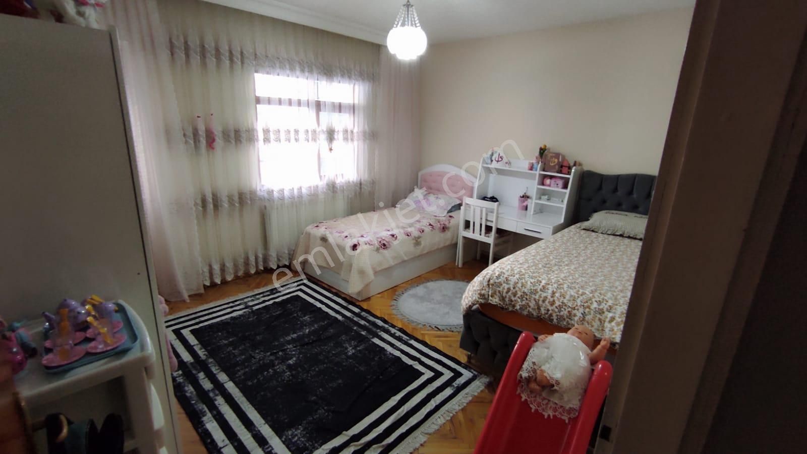 Acil*satılık*ufuktepe Merkez De*katta*geniş*3+1*yapılı*daire* - Görsel 3