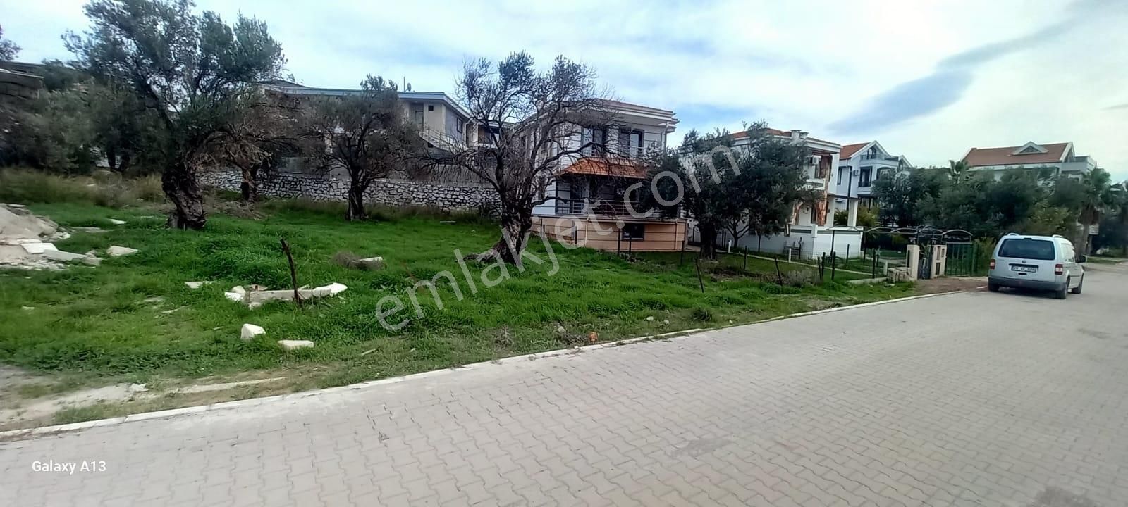 520 Gayrimenkulden Sarımsaklıda Satılık Villa Arsası - Görsel 2