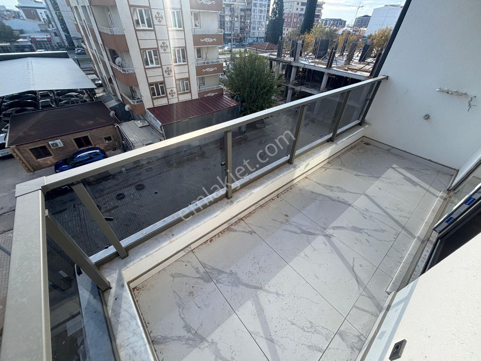 Yiğit'ten Kadıköyde 1+1 Doğalgaz Kombili Öncephe Sıfır Lüx Daire - Görsel 10