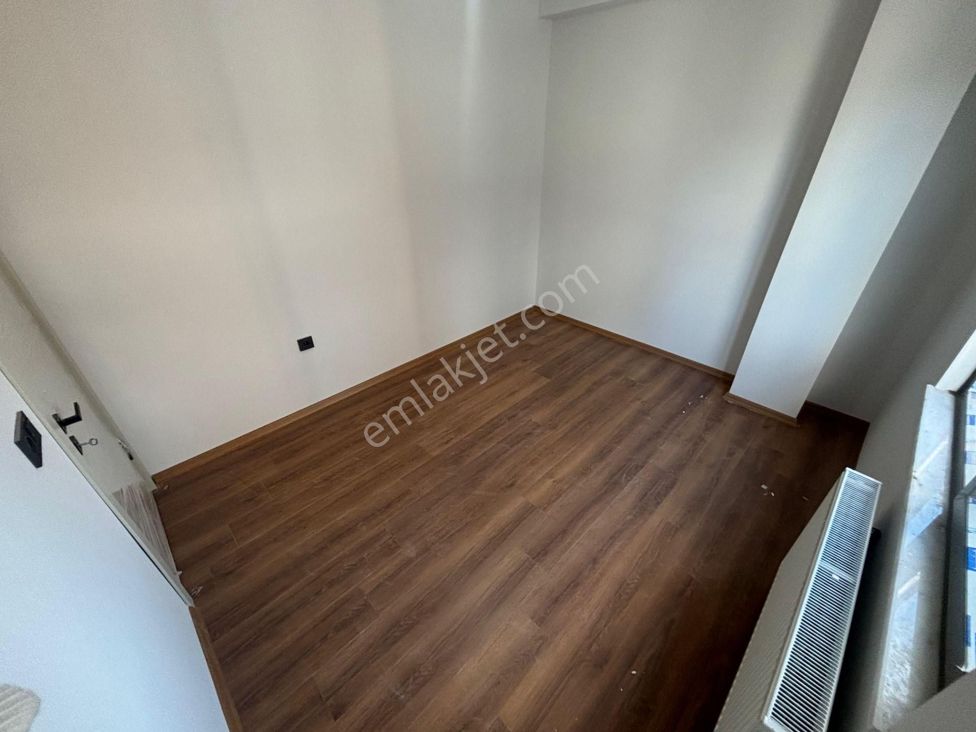 Yiğit'ten Kadıköyde 1+1 Doğalgaz Kombili Öncephe Sıfır Lüx Daire - Görsel 16