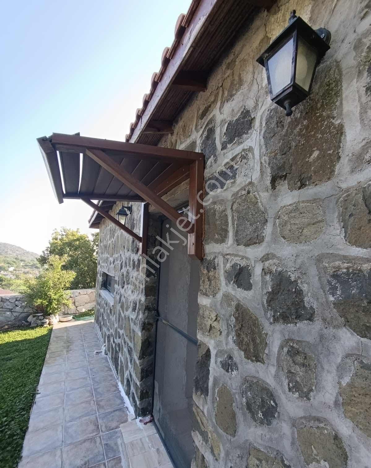 Söke'de Havuzlu 2+1 Doğa İle İç İçe Taş Ev - Görsel 10
