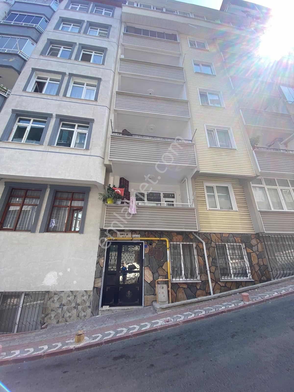 Yağmur Emlak'tan Canik B.evlerinde Satılık 3+1 Fırsat Daire