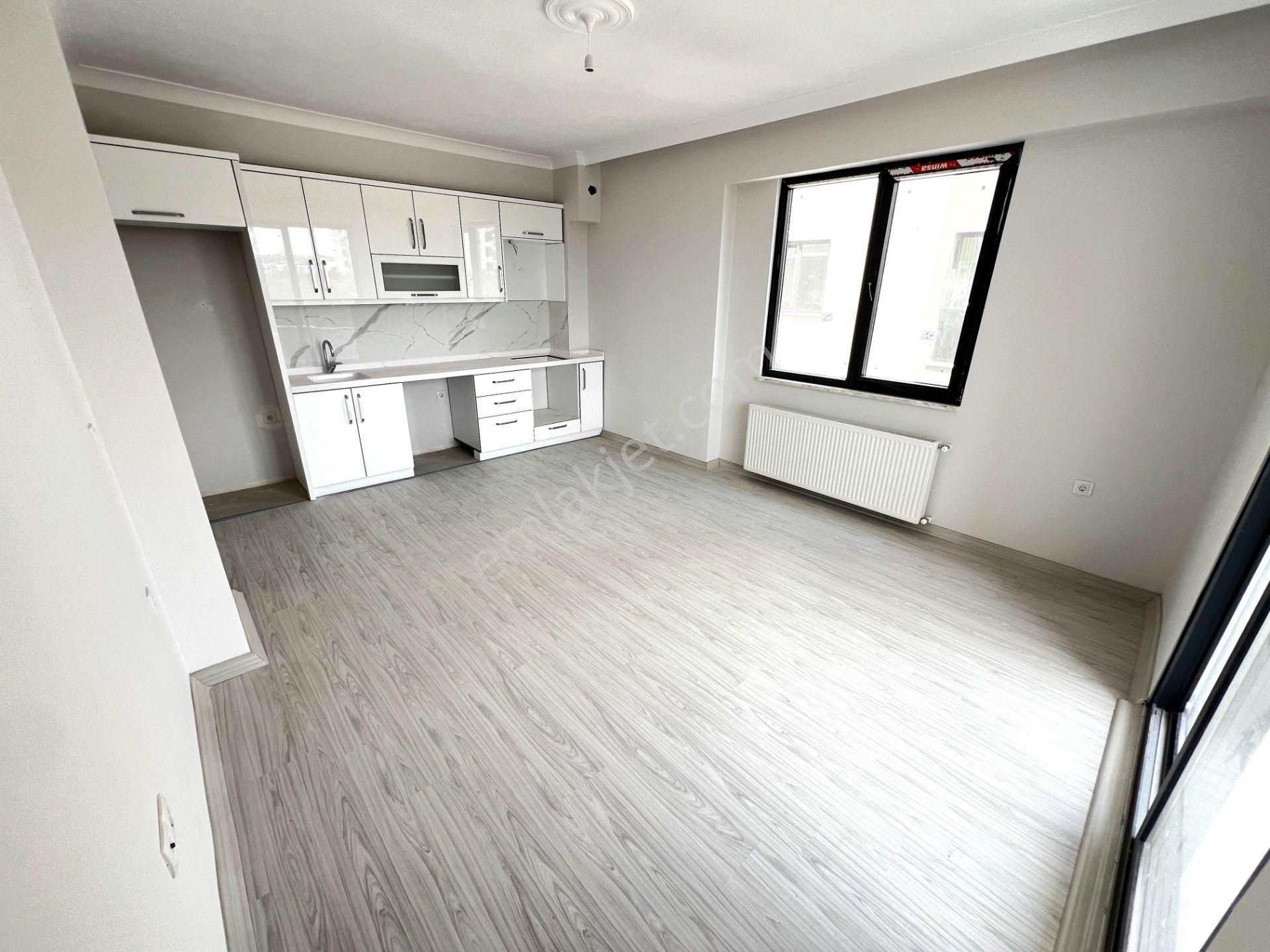 Yiğit'ten Kadıköy'de 2+1 Öncephe Kapalı Otoparklı Sıfır Daire - Görsel 4