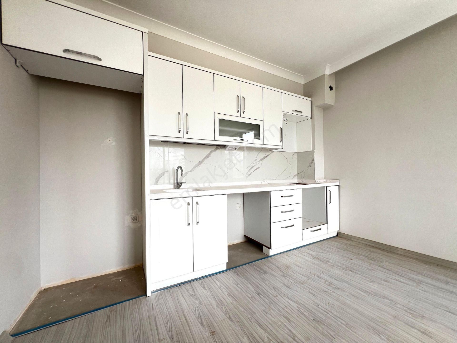 Yiğit'ten Kadıköy'de 2+1 Öncephe Kapalı Otoparklı Sıfır Daire - Görsel 5