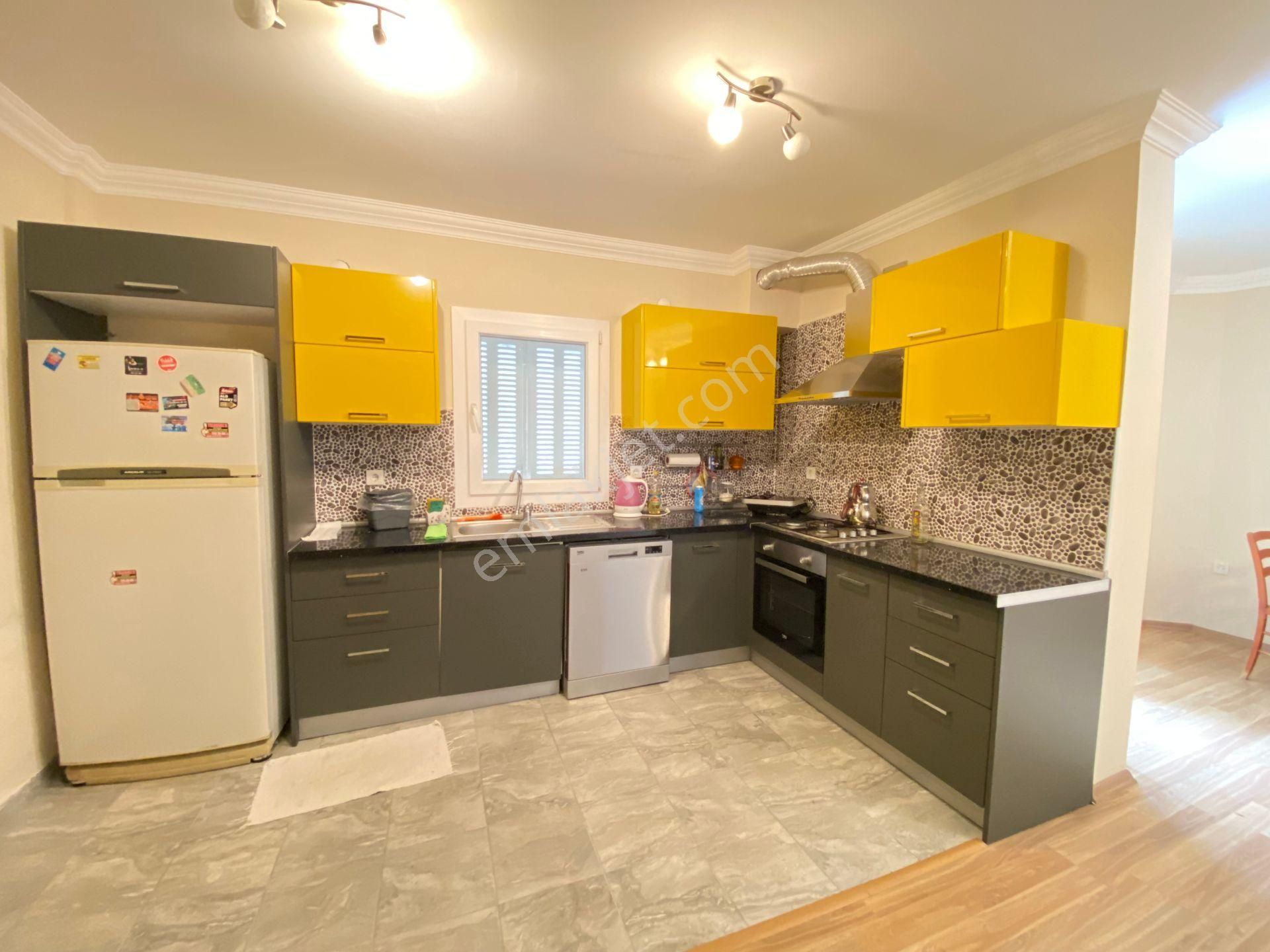 Seferihisar Ürkmez'de Plajına 50m Deniz Tarafı Satılık 3+1 Villa - Görsel 16