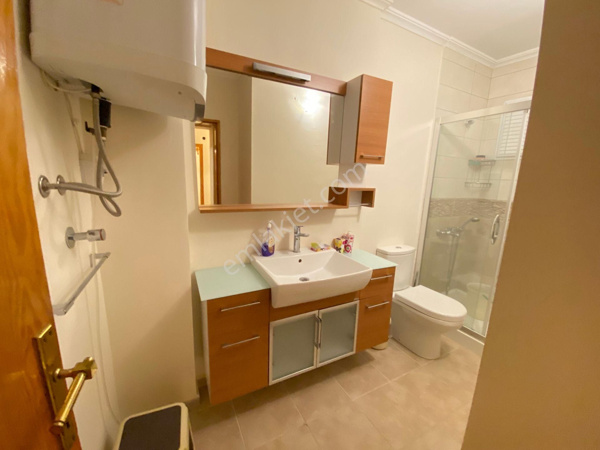 Seferihisar Ürkmez'de Plajına 50m Deniz Tarafı Satılık 3+1 Villa - Görsel 28