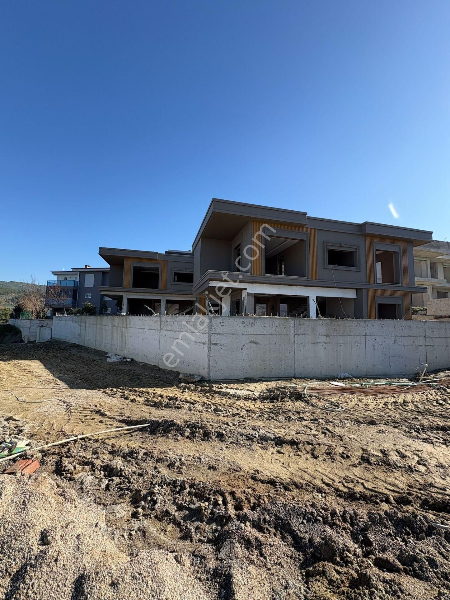 Yaylaköy'de Deniz Manzaralı Özel Havuzlu Sıfır Villa - Görsel 11