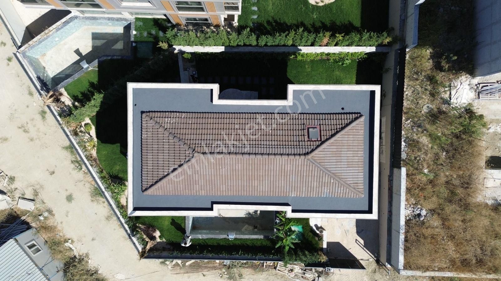 Yaylaköy'de Deniz Manzaralı Özel Havuzlu Sıfır Villa - Görsel 13