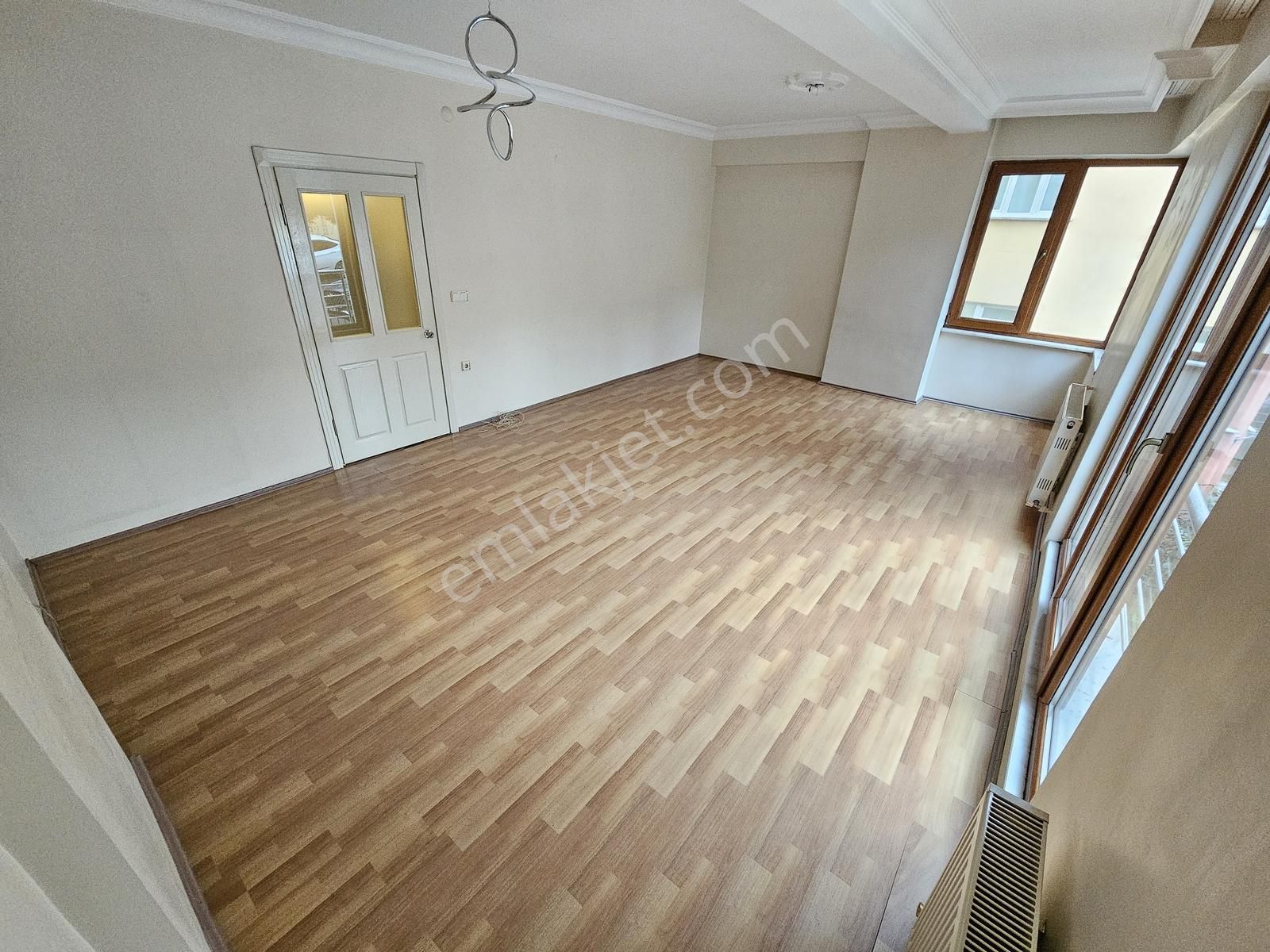 Alper Alkan'dan Şerifali'de Tezcan Cad.okul Bölgesinde 1.kat 3+1 - Görsel 24