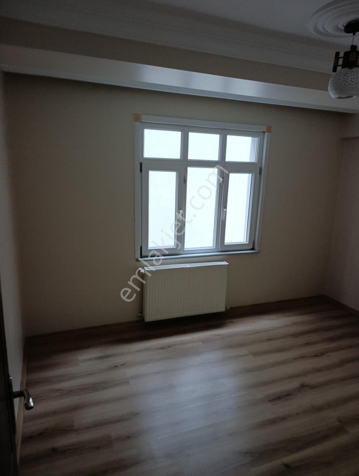 Araz Gayrimenkul Zübeyde Hanım Mah. Ana Cad.1 Kat Satılık Daire - Görsel 11