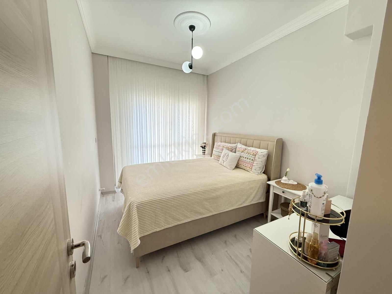 Kuşadası Davutlar Havuzlu Sitede Satılık 2+1 Daire - Görsel 2