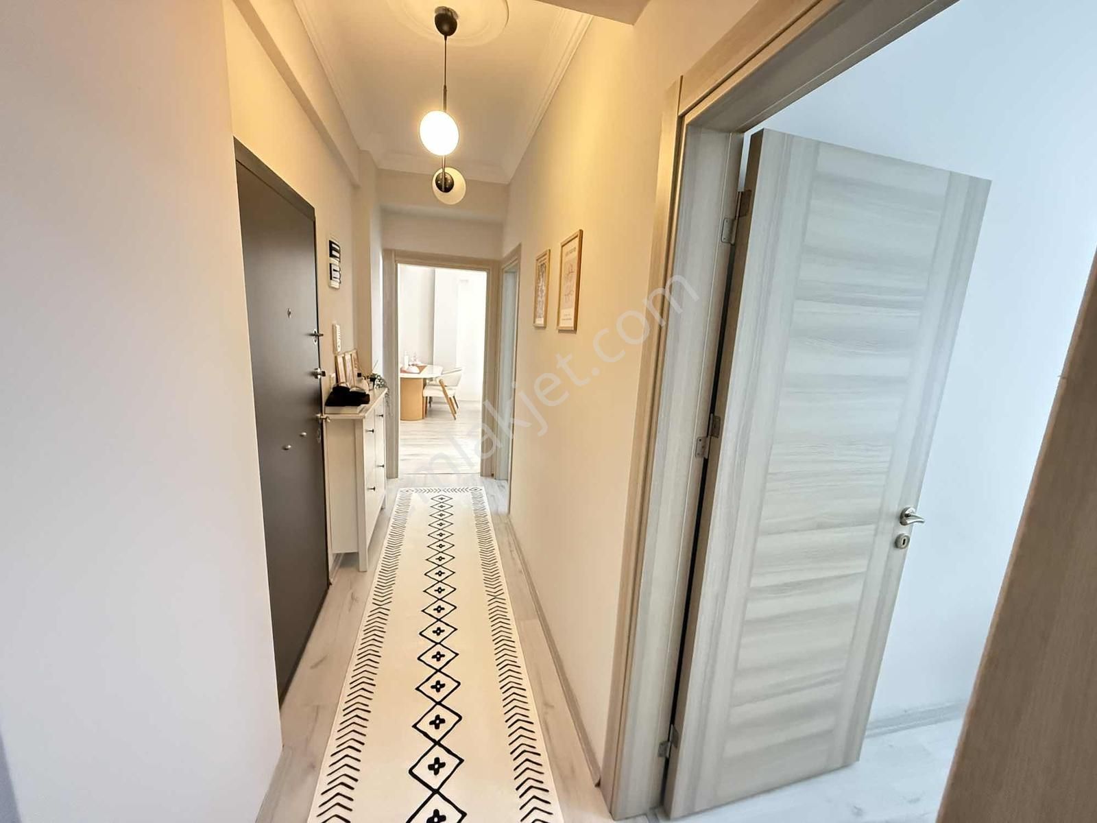 Kuşadası Davutlar Havuzlu Sitede Satılık 2+1 Daire - Görsel 17