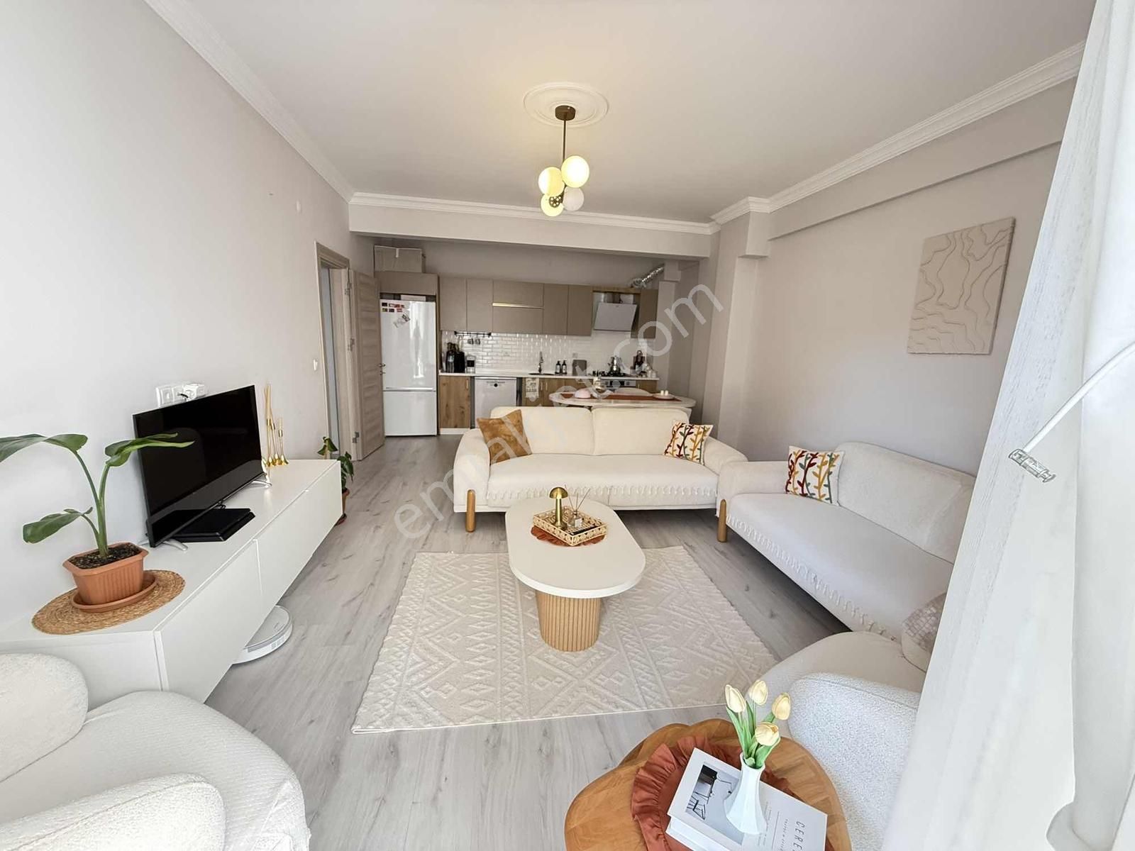 Kuşadası Davutlar Havuzlu Sitede Satılık 2+1 Daire - Görsel 11