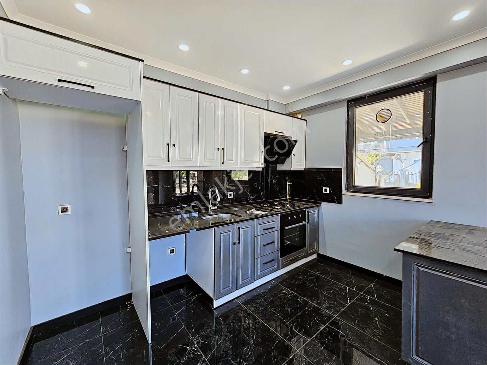 Deniz'den 5+1 Ön Cephe, Yerden Isıtmalı Villa- Tanıtım Videolu - Görsel 33