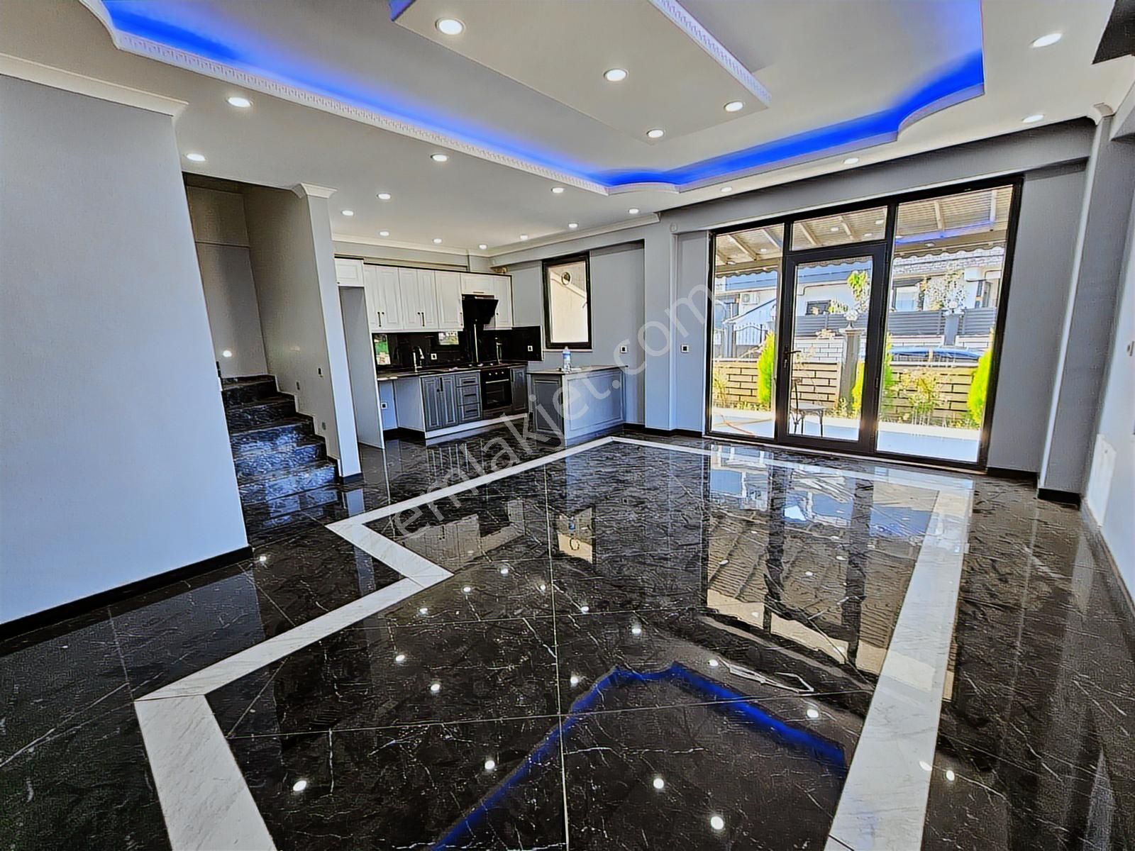 Deniz'den 5+1 Ön Cephe, Yerden Isıtmalı Villa- Tanıtım Videolu - Görsel 3